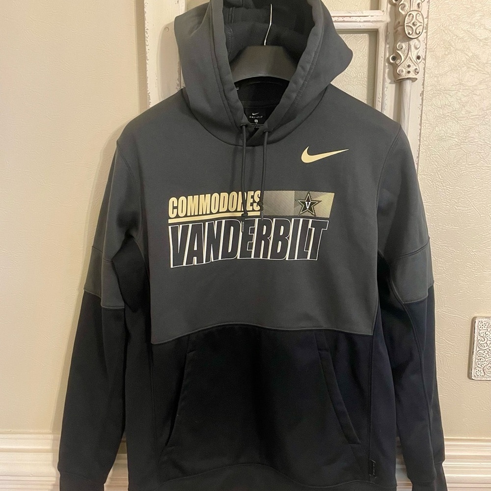 Nike  DriFit sweatshirt sz M
